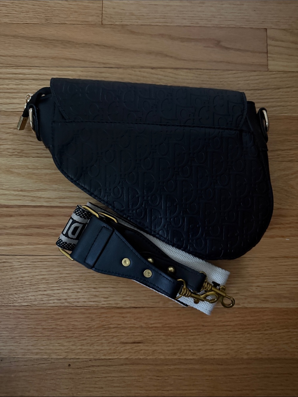 Black Saddle Crossbody Bag with Contrast Strap